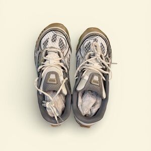 be inspired Men's Sneakers in White, Gray and Tan